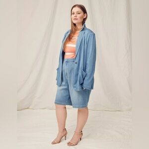 Lane Bryant Fluid Mid Rise Straight Fit Denim Relaxed Bermuda Jean Shorts 18